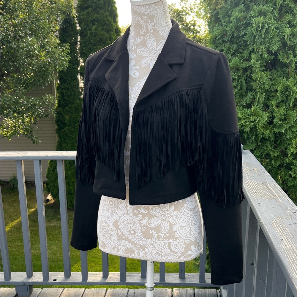 Francesca's Black Fringe crop stretchy blazer sz M